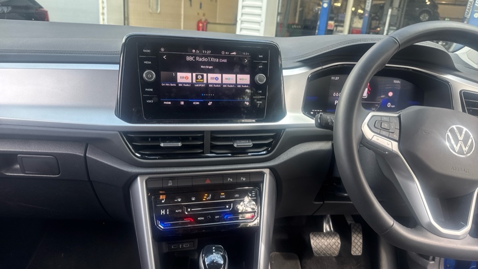 Used Volkswagen T-Roc 2025 for sale - 76523624: Photo 13