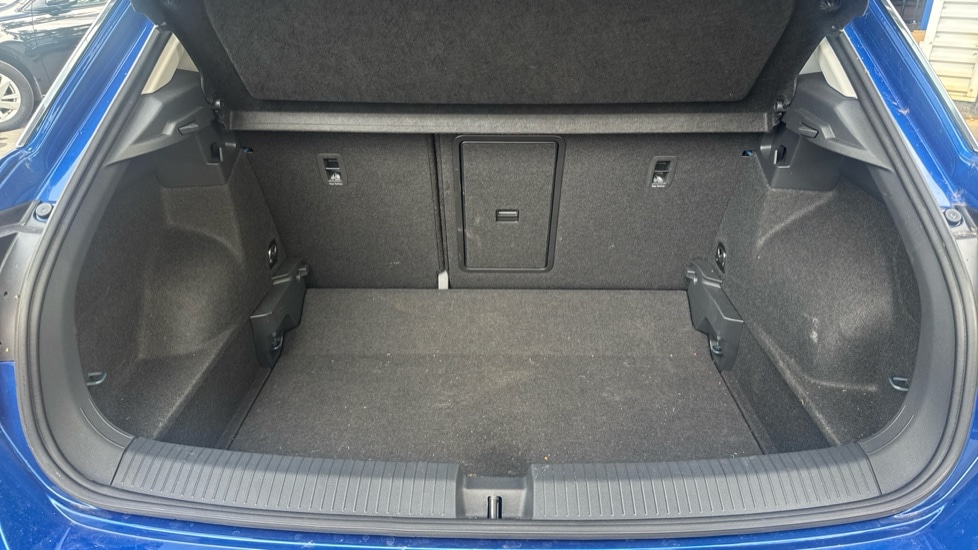 Used Volkswagen T-Roc 2025 for sale - 76523624: Photo 16