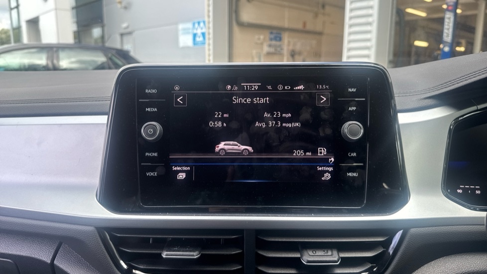 Used Volkswagen T-Roc 2025 for sale - 76523624: Photo 23