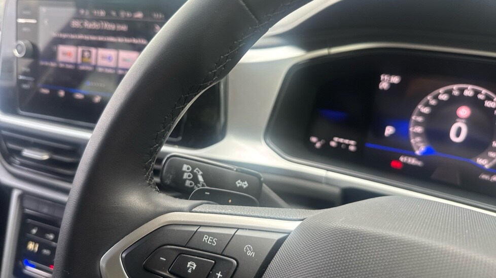 Used Volkswagen T-Roc 2025 for sale - 76523624: Photo 33