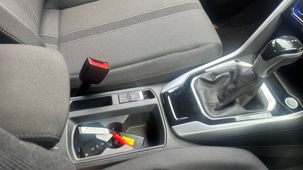 Used Volkswagen T-Roc 2025 for sale - 76523624: Photo 35