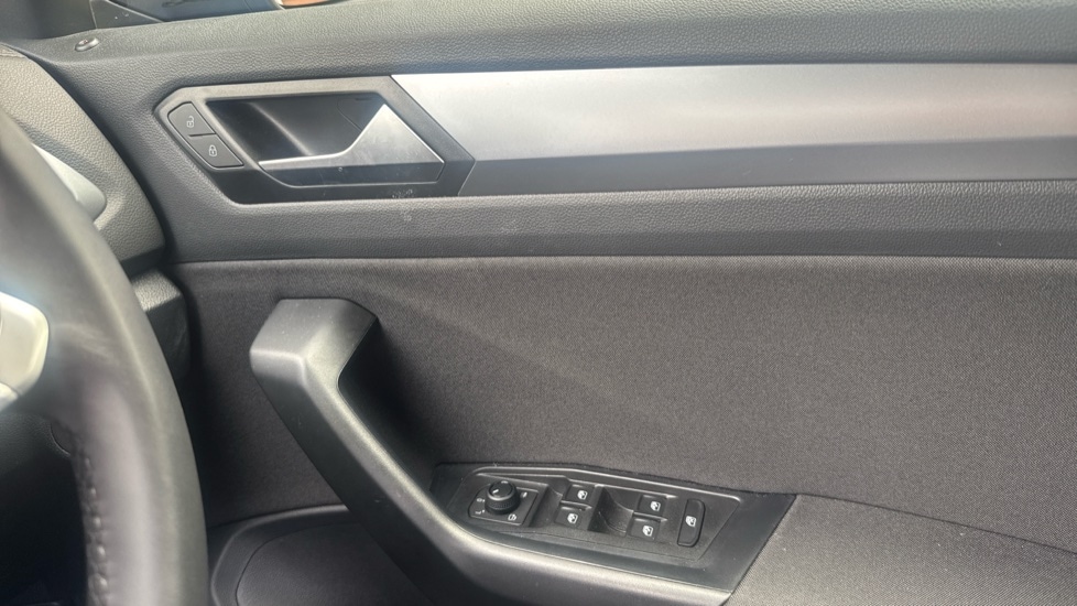 Used Volkswagen T-Roc 2025 for sale - 76523624: Photo 37