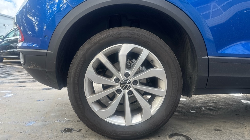 Used Volkswagen T-Roc 2025 for sale - 76523624: Photo 5