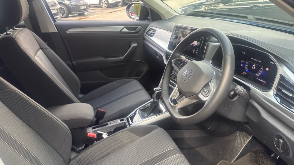 Used Volkswagen T-Roc 2025 for sale - 76523624: Photo 6