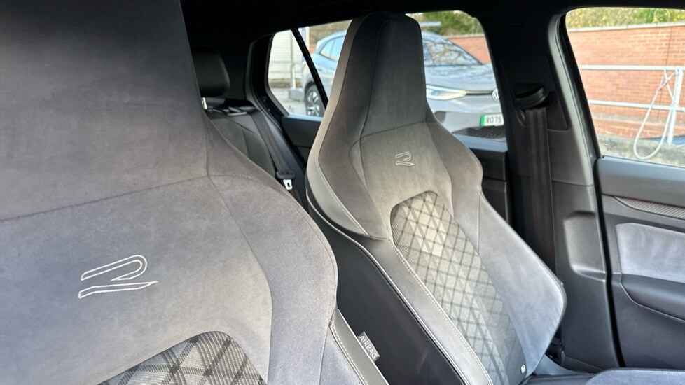 Used Volkswagen Golf 2023 for sale - 77021902: Photo 38