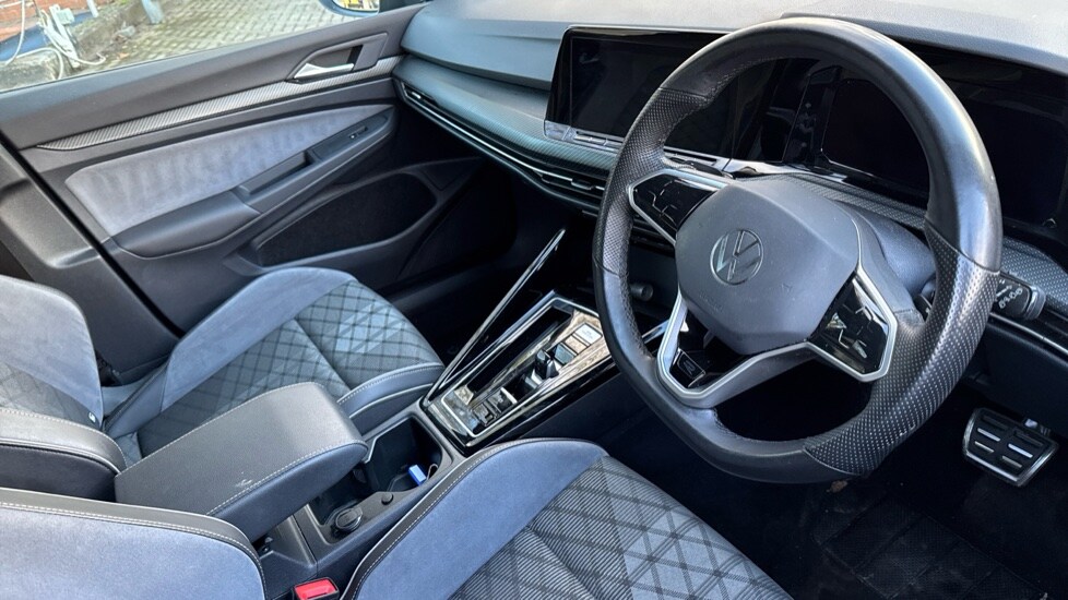 Used Volkswagen Golf 2023 for sale - 77021902: Photo 6