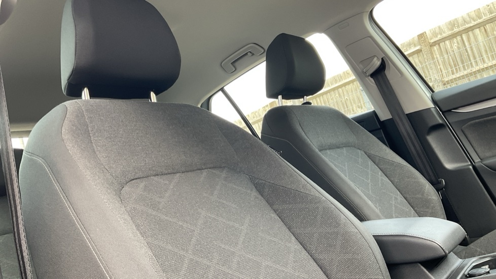 Used Volkswagen Golf 2023 for sale - 76452347: Photo 38