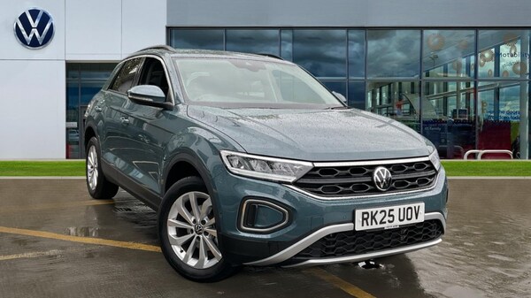 Used Volkswagen T-Roc 2025 for sale - 76067088: Photo 1