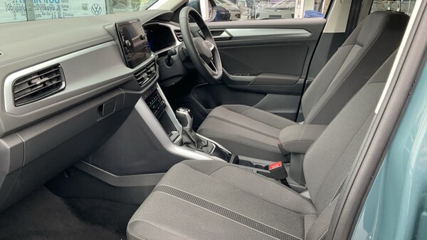 Used Volkswagen T-Roc 2025 for sale - 76067088: Photo 28