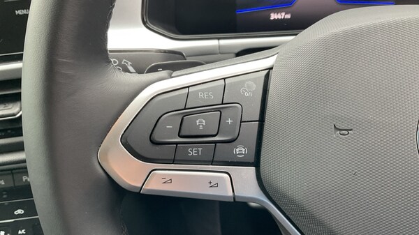 Used Volkswagen T-Roc 2025 for sale - 76067088: Photo 31