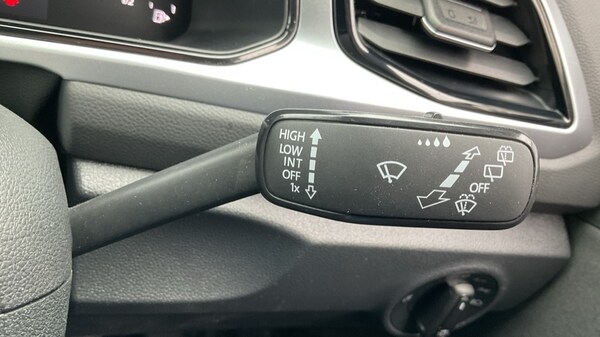 Used Volkswagen T-Roc 2025 for sale - 76067088: Photo 32