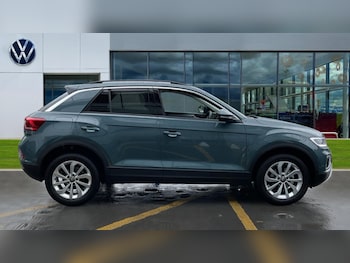 Used Volkswagen T-Roc 2025 for sale - 76067088: Photo 4