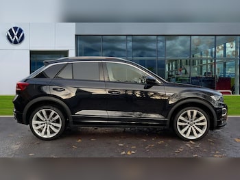 Used Volkswagen T-Roc 2021 for sale - 76766173: Photo