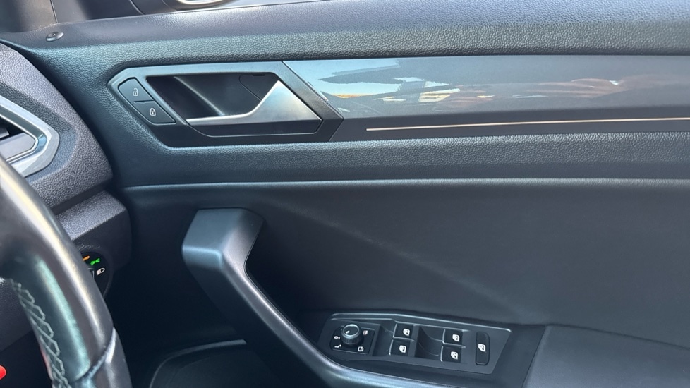 Used Volkswagen T-Roc 2021 for sale - 76766315: Photo 37