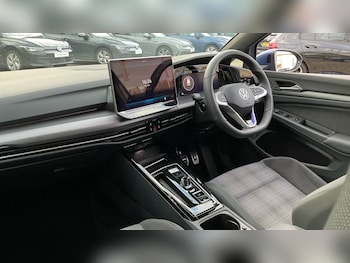 Used Volkswagen Golf 2025 for sale - 76452144: Photo