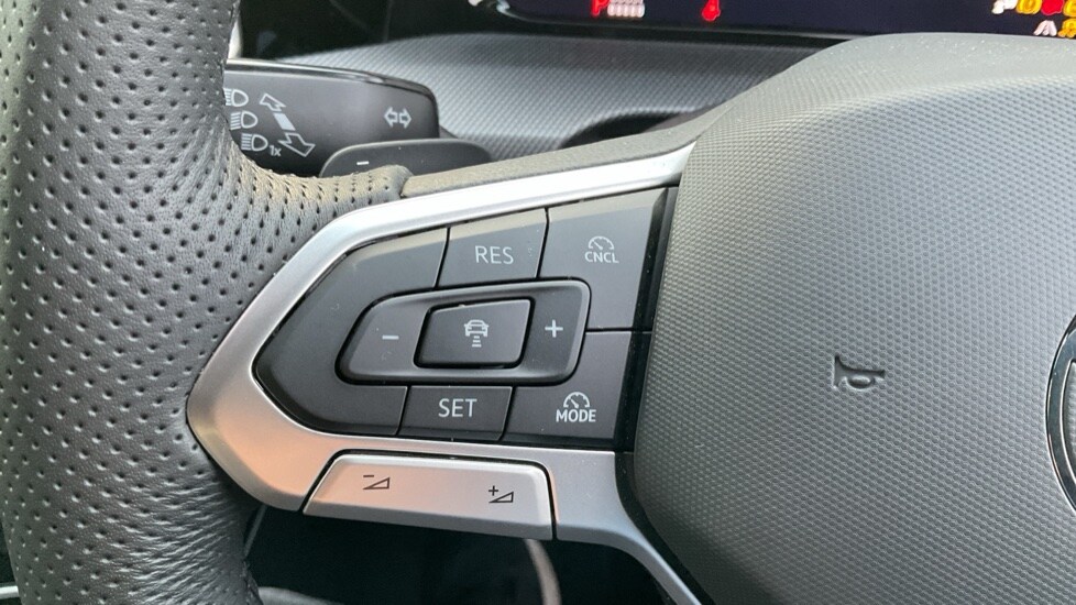 Used Volkswagen Golf 2025 for sale - 76452144: Photo 31