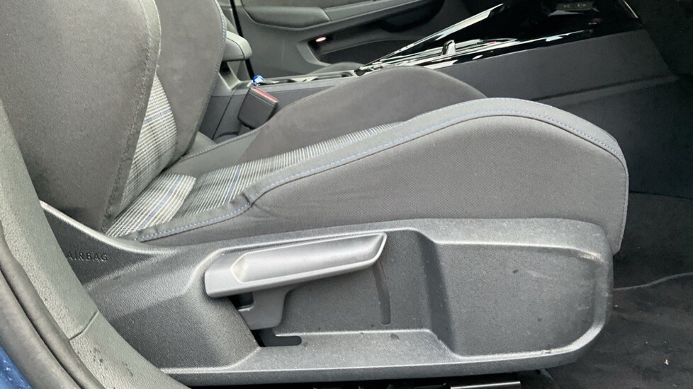 Used Volkswagen Golf 2025 for sale - 76452144: Photo 39