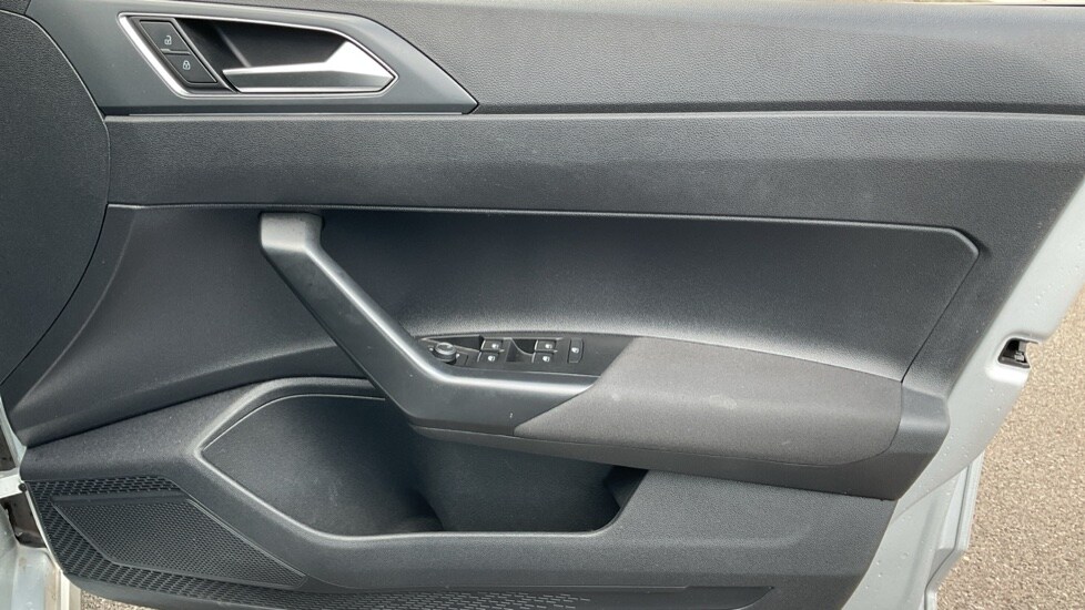 Used Volkswagen Polo 2022 for sale - 76015257: Photo 37