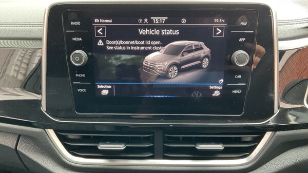 Used Volkswagen T-Roc 2024 for sale - 75751351: Photo 23
