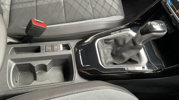 Used Volkswagen T-Roc 2024 for sale - 75751351: Photo 35