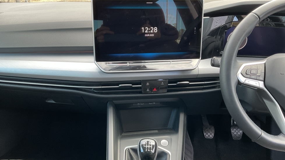 Used Volkswagen Golf 2024 for sale - 76400619: Photo 13