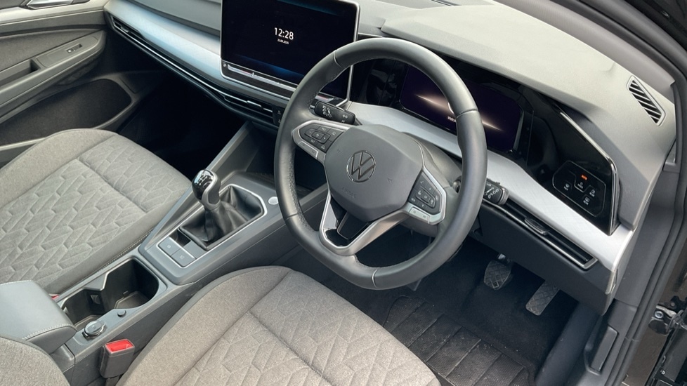 Used Volkswagen Golf 2024 for sale - 76400619: Photo 6