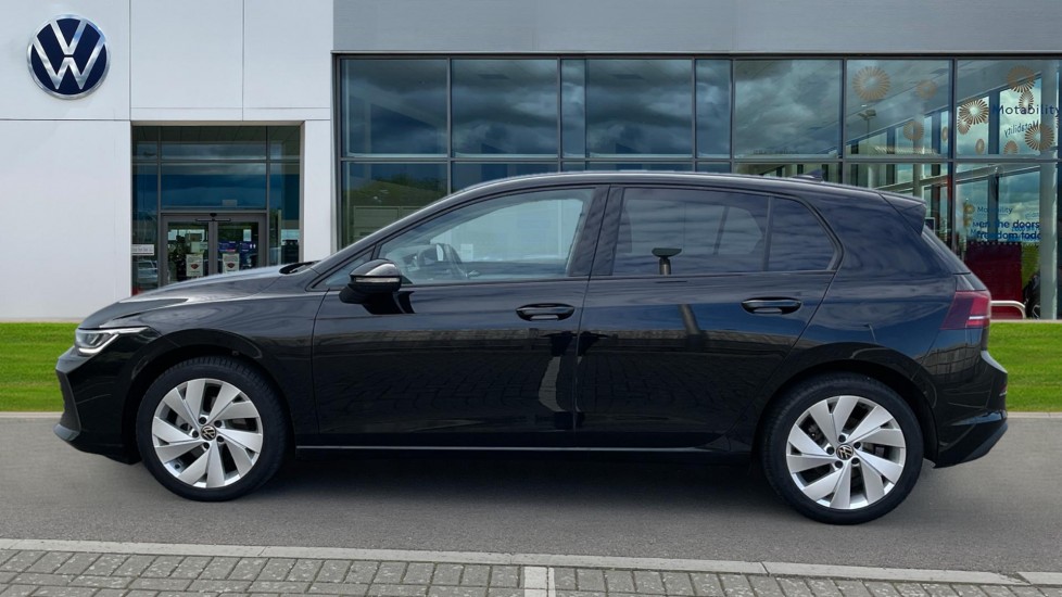 Used Volkswagen Golf 2024 for sale - 76400619: Photo 9