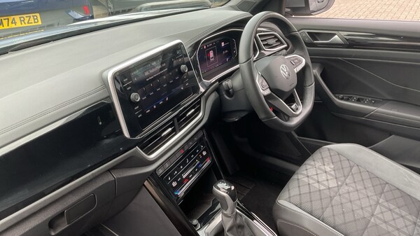 Used Volkswagen T-Roc 2025 for sale - 75440168: Photo 2