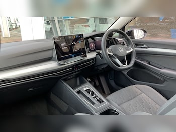 Used Volkswagen Golf 2025 for sale - 75943403: Photo 2