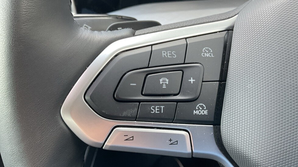 Used Volkswagen Golf 2025 for sale - 75943403: Photo 31