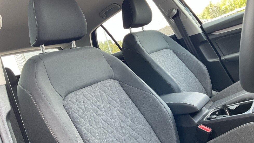 Used Volkswagen Golf 2025 for sale - 75943403: Photo 38
