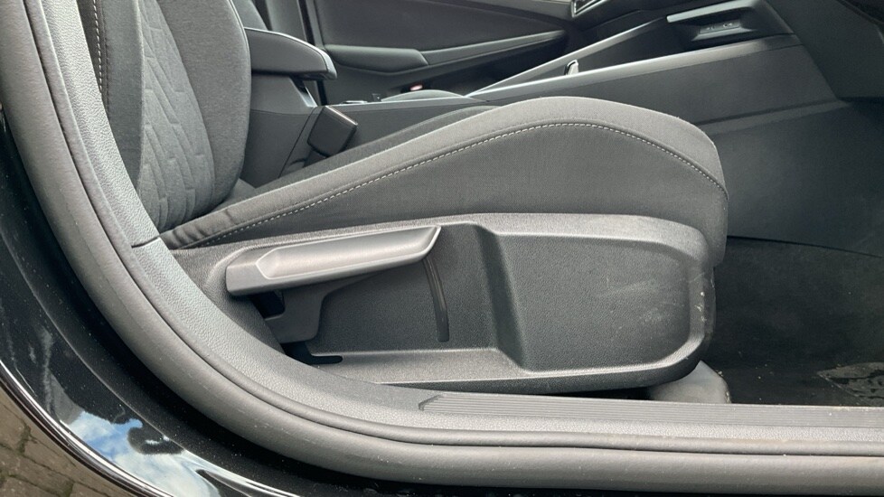 Used Volkswagen Golf 2025 for sale - 75943403: Photo 39