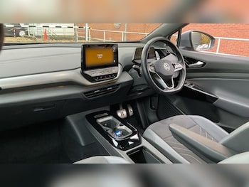 Used Volkswagen ID.4 2023 for sale - 76442102: Photo