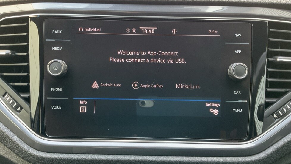 Used Volkswagen T-Roc 2021 for sale - 77082468: Photo 22