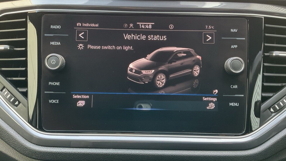 Used Volkswagen T-Roc 2021 for sale - 77082468: Photo 23