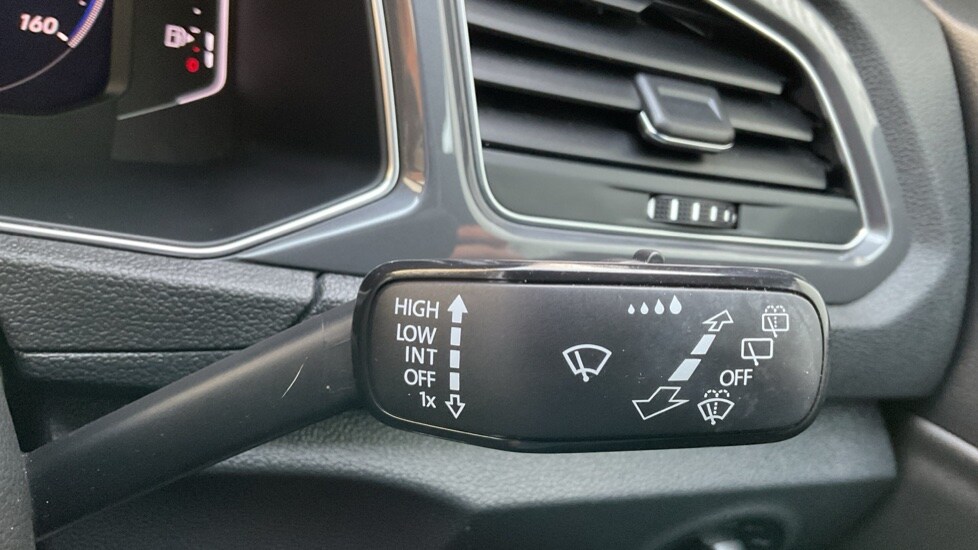 Used Volkswagen T-Roc 2021 for sale - 77082468: Photo 32