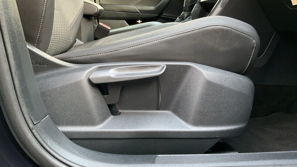 Used Volkswagen T-Roc 2021 for sale - 77082468: Photo 39