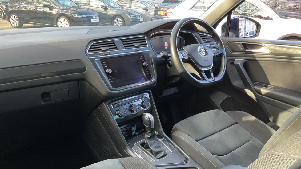 Used Volkswagen Tiguan 2020 for sale - 76927985: Photo 2