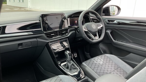 Used Volkswagen T-Roc 2025 for sale - 76092078: Photo 2