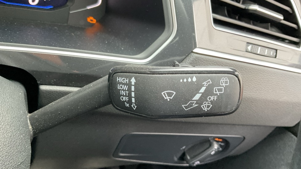 Used Volkswagen Tiguan 2021 for sale - 76096000: Photo 32