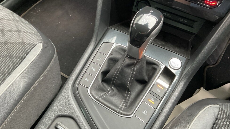 Used Volkswagen Tiguan 2021 for sale - 76096000: Photo 36
