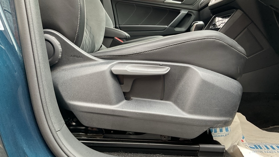 Used Volkswagen Tiguan 2021 for sale - 76096000: Photo 39