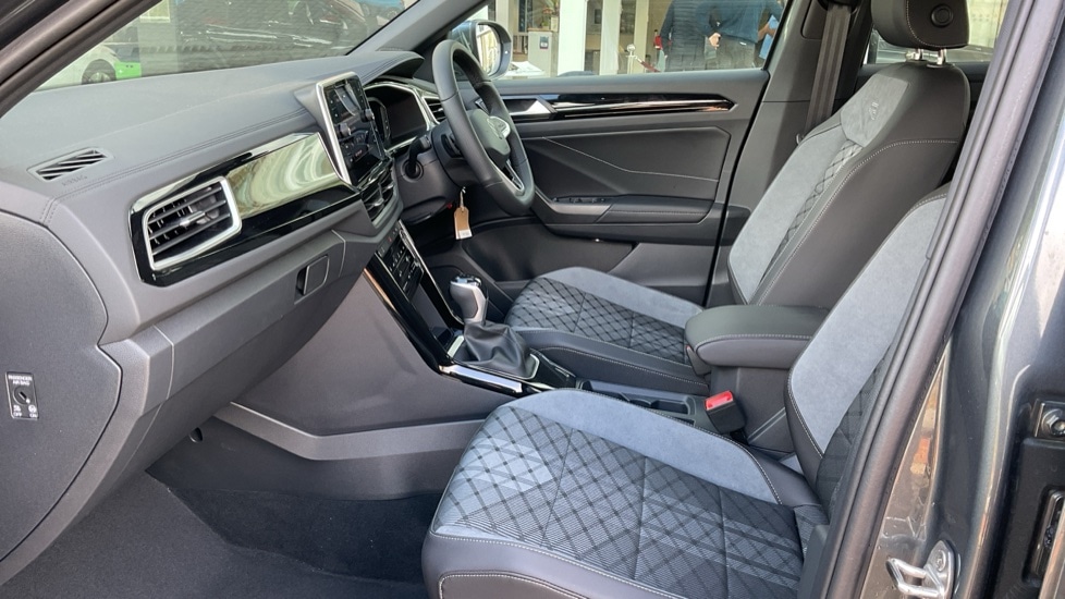 Used Volkswagen T-Roc 2025 for sale - 76514918: Photo 28