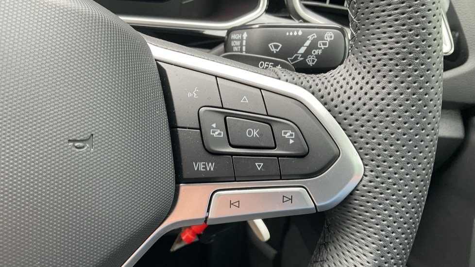 Used Volkswagen T-Roc 2025 for sale - 76514918: Photo 30