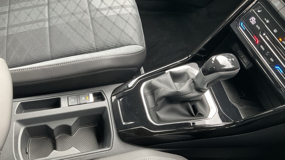 Used Volkswagen T-Roc 2025 for sale - 76514918: Photo 35