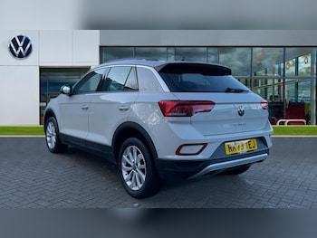 Used Volkswagen T-Roc 2023 for sale - 76684378: Photo
