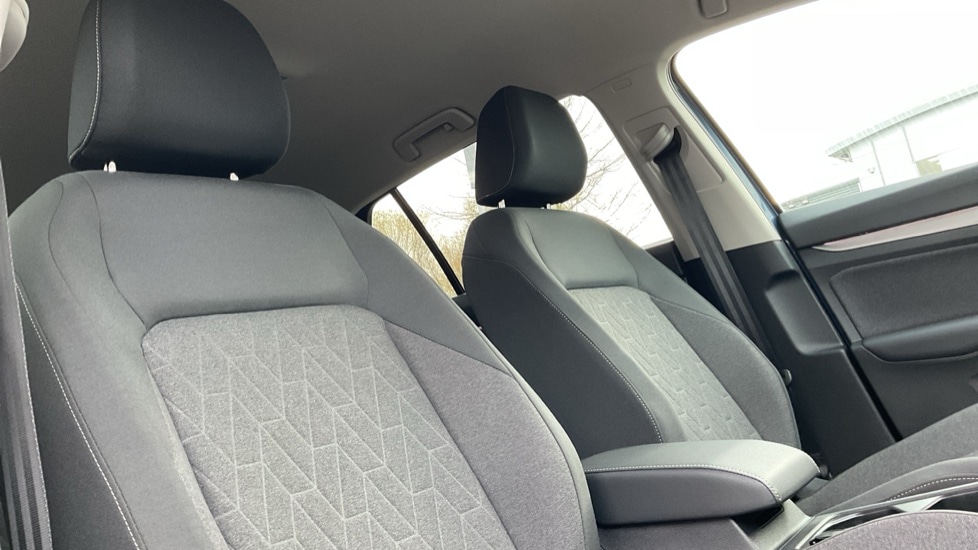 Used Volkswagen Golf 2025 for sale - 76475166: Photo 38