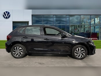 Used Volkswagen Polo 2023 for sale - 76861708: Photo