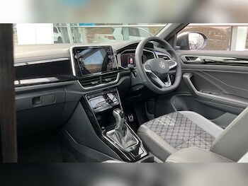 Used Volkswagen T-Roc 2025 for sale - 75874219: Photo