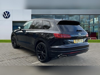 Used Volkswagen Touareg 2021 for sale - 76400826: Photo